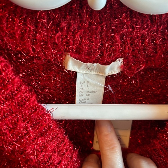 H&M - Festive Sweater - Picture 4 of 7